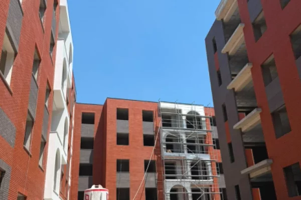 Shtepi ne shitje Apartament ne Tirane, 2+1, Mobilimi Bosh, pa mobiluar, Pagesa 9,900,000  Leke.