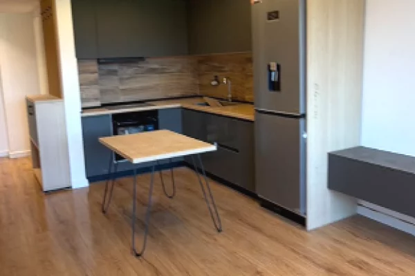Shtepi ne shitje Apartament ne Tirane, 2+1, Mobilimi E mobiluar, Pagesa 170,000  Euro.