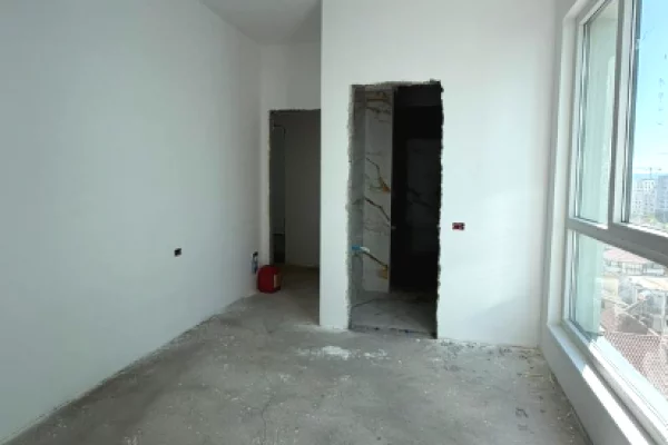 Shtepi ne shitje Apartament ne Tirane, 3+1, Mobilimi Bosh, pa mobiluar, Pagesa 223,500  Euro.
