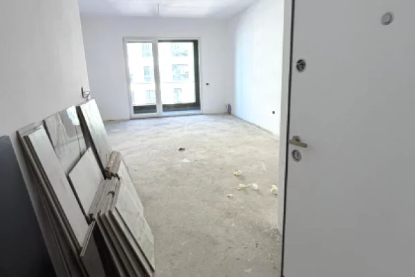 Shtepi ne shitje Apartament ne Tirane, 3+1, Mobilimi Bosh, pa mobiluar, Pagesa 223,500  Euro.