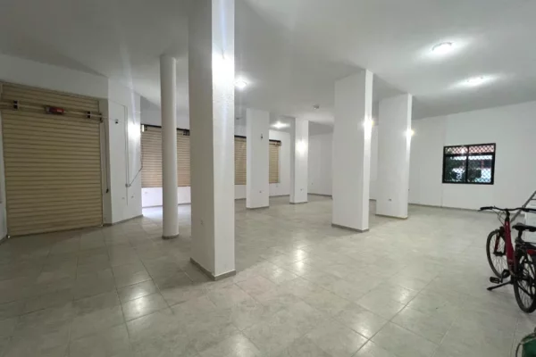 JEPET ME QIRA 160m2 AMBIENT BIZNESI | XHAMLLIKU
