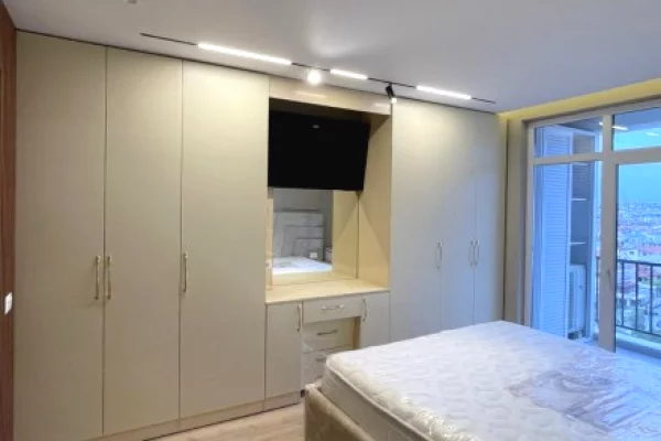 Shtepi ne shitje Apartament ne Tirane, 2+1, Mobilimi E mobiluar, Pagesa 25,250,000  Leke.