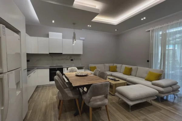 Shtepi me qera Apartament ne Tirane, 2+1, Mobilimi E mobiluar, Pagesa 1,700  Euro.