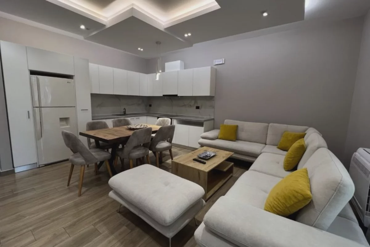 Shtepi me qera Apartament ne Tirane, 2+1, Mobilimi E mobiluar, Pagesa 1,700  Euro.