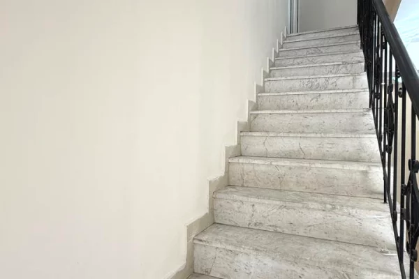 JEPET ME QIRA GODINE 2-KATESHE | RRUGA E ELBASANIT | 240 m2