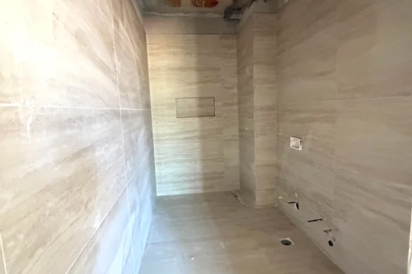 Apartment for sale in Tirana 2+1, Emty