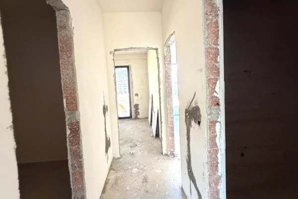 Apartment for sale in Tirana 2+1, Emty