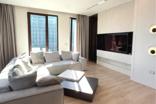 Shtepi me qera Apartament ne Tirane, 3+1, Mobilimi E mobiluar, Pagesa 3,200  Euro.