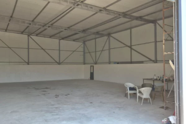 JEPET ME QIRA KAPANON 235 m² | PRUSH, TIRANË