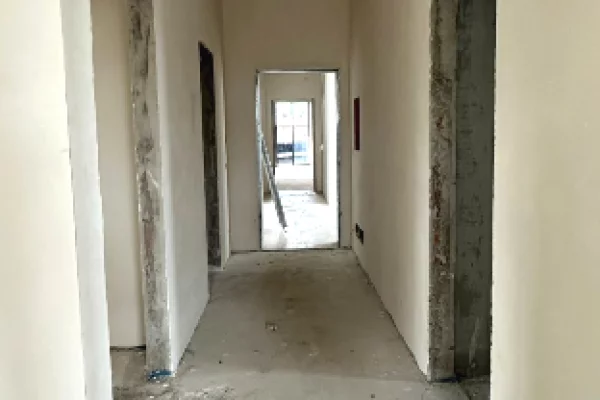 Appartamento in vendita a Tirana 3+1, Vuoto