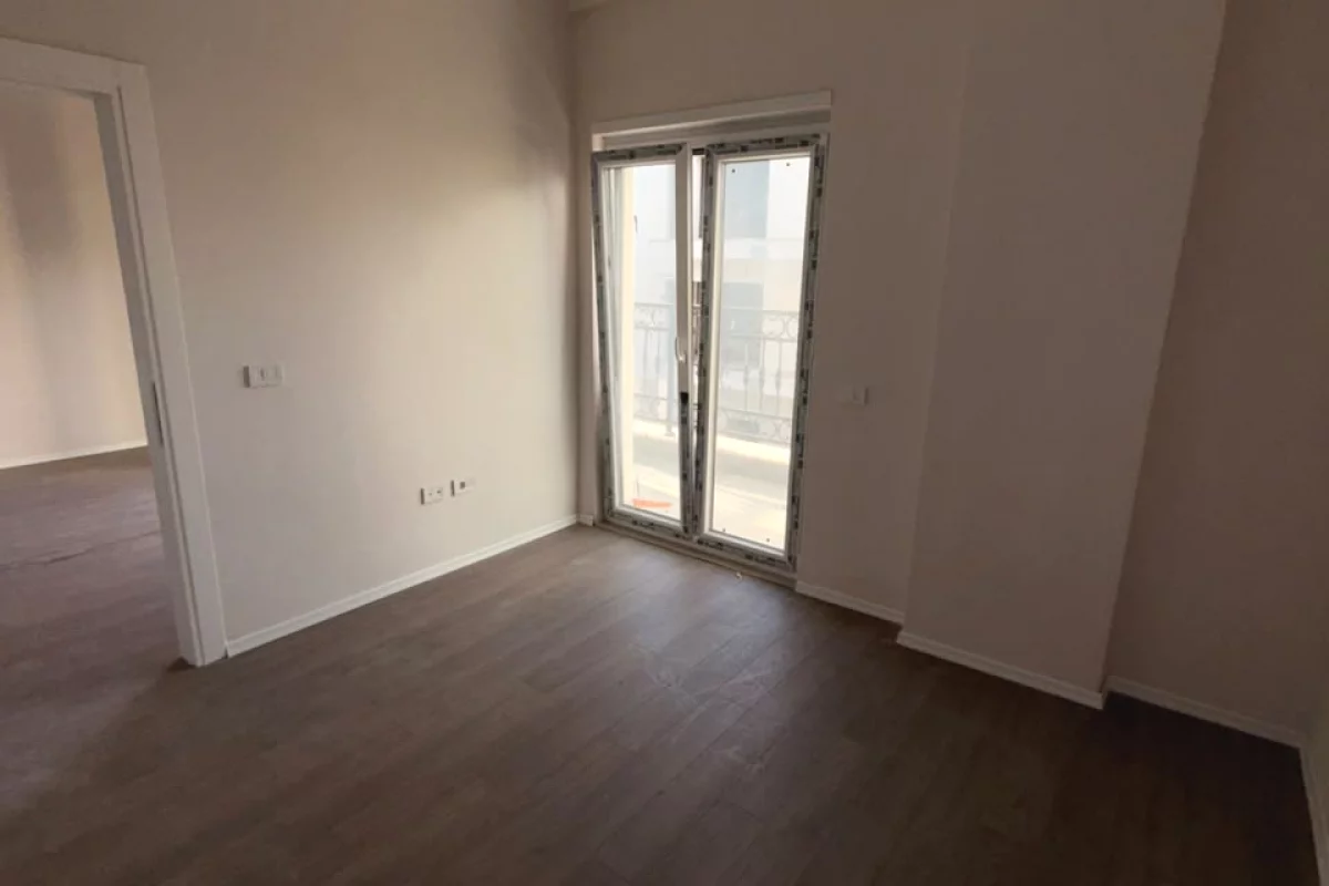 Appartamento in vendita a Tirana 1+1, Vuoto
