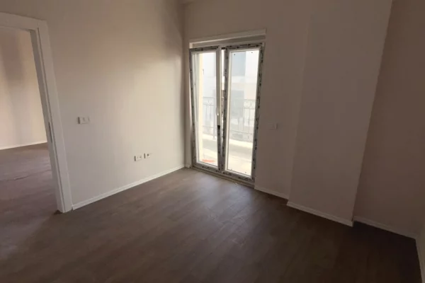 SHITET APARTAMENT 1+1 – PORTA TIRANA E RE, SAUK