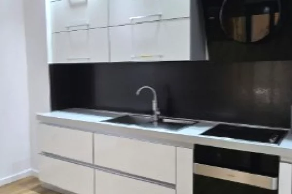 Shtepi me qera Apartament ne Tirane, 2+1, Mobilimi E mobiluar, Pagesa 120,000  Leke.