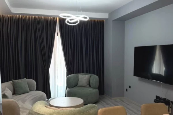 Shtepi me qera Apartament ne Tirane, 2+1, Mobilimi E mobiluar, Pagesa 110,000  Leke.