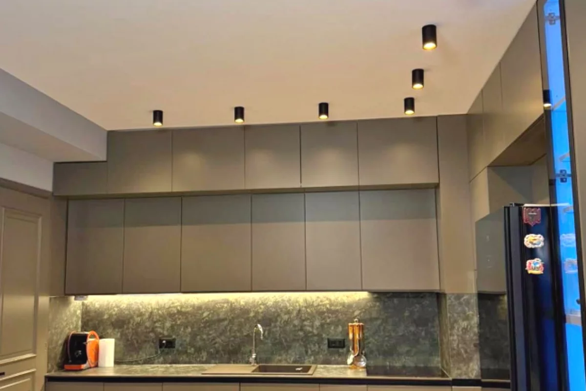 Shtepi me qera Apartament ne Tirane, 2+1, Mobilimi E mobiluar, Pagesa 110,000  Leke.