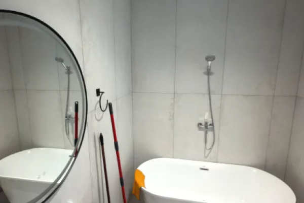 Shtepi me qera Apartament ne Tirane, 2+1, Mobilimi E mobiluar, Pagesa 1,700  Euro.