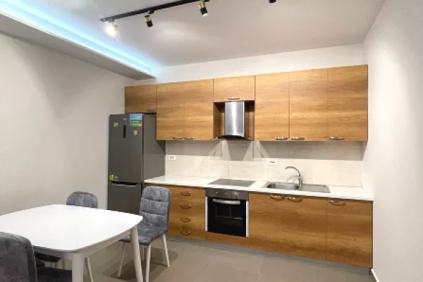 Shtepi me qera Apartament ne Tirane, 1+1, Mobilimi E mobiluar, Pagesa 45,000  Leke.