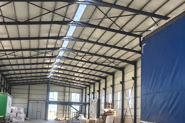  JEPET ME QIRA KAPANON INDUSTRIAL 2,400 m2 – PORTO ROMANO, DURRES