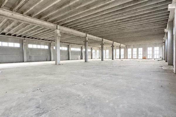  JEPET ME QIRA KAPANON INDUSTRIAL 2,900 m2 – PORTO ROMANO, DURRES