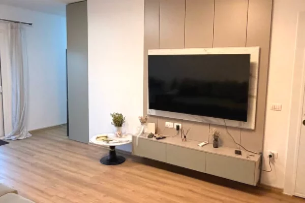 Shtepi me qera Apartament ne Tirane, 1+1, Mobilimi E mobiluar, Pagesa 700  Euro.