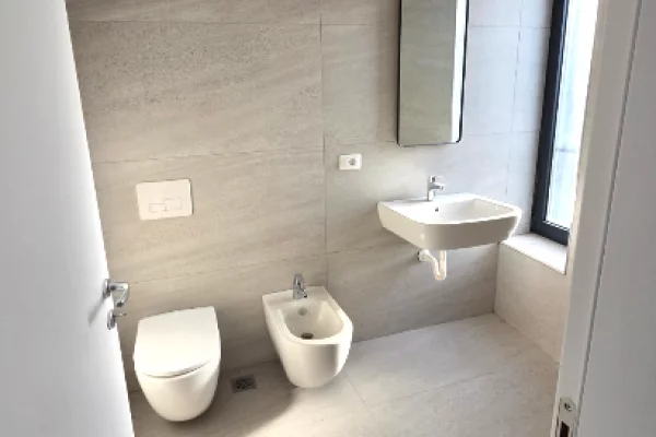 JEPET ME QIRA AMBIENT ZYRASH – BULEVARDI I RI