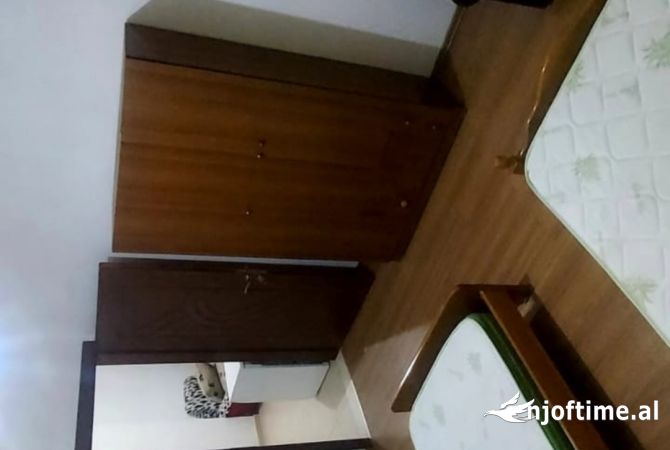 Shtepi me qera Shtepi Private ne Tirane, 1+1, Mobilimi E mobiluar, Pagesa 25,000  Leke.