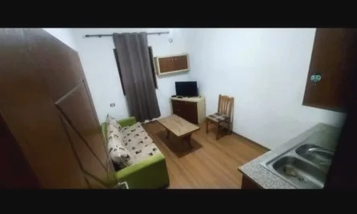 Shtepi me qera Shtepi Private ne Tirane, 1+1, Mobilimi Pjeserisht e mobiluar, Pagesa 25,000  Leke.