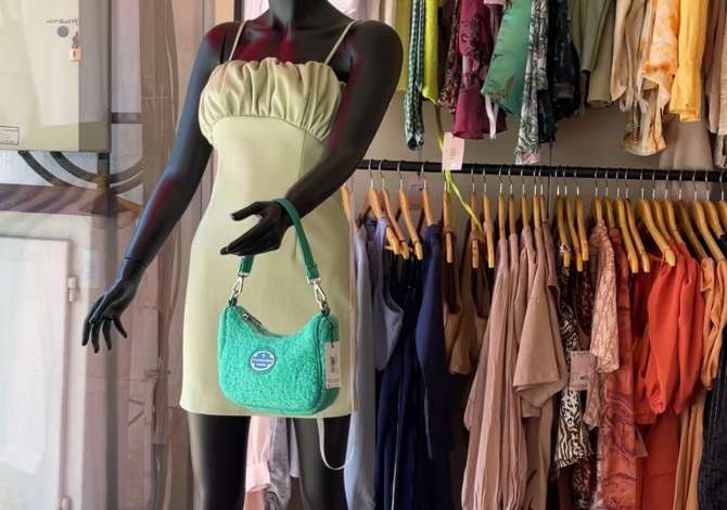 Pajisje biznesi ne shitje ne Tirane - 18,000 Leke