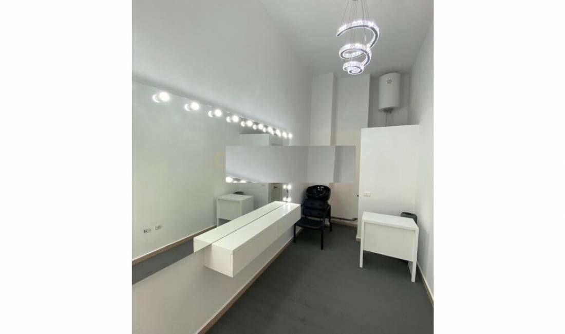 PRANE SHKOLLES SE KUQE, SHESIM NJESI 28000 Euro!