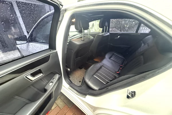 Makina ne shitje ne Tirane, Mercedes-Benz, 2014 Diesel,Kambio Automatik Pagesa 11,000  Euro.