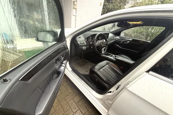 Makina ne shitje ne Tirane, Mercedes-Benz, 2014 Diesel,Kambio Automatik Pagesa 11,000  Euro.