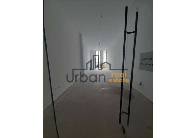 Tirane, jap me qera ambjent biznesi Kati 1, 55 m2 1.300 Euro (Garden Building)