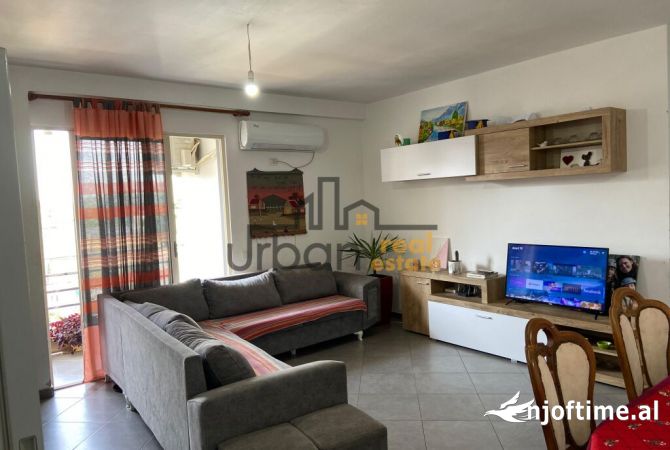 Ambiente Commerciale in Vendita 1+1 a Tirana - 155,000 Euro