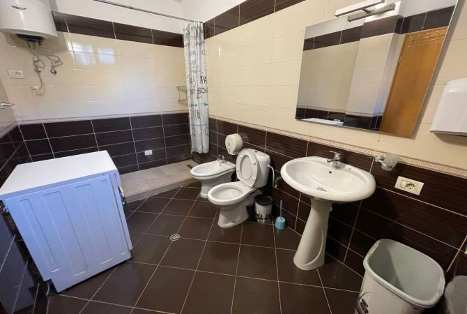 Shtepi me qera Apartament ne Tirane, 2+1, Mobilimi E mobiluar, Pagesa 600  Euro.