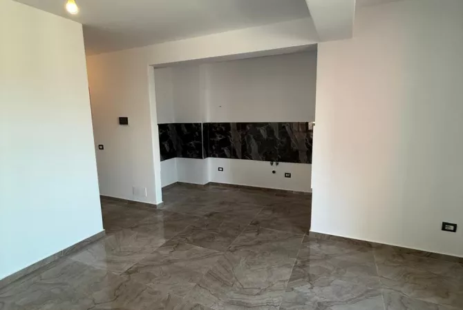 Business Property for Rent 3+1 in Tirana - 900 Euro