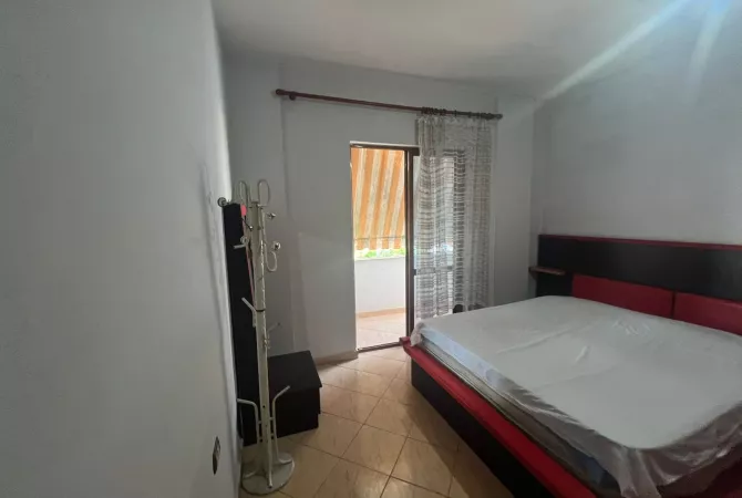 Shtepi ne shitje Apartament ne Tirane, 1+1, Mobilimi E mobiluar, Pagesa 124,000  Euro.