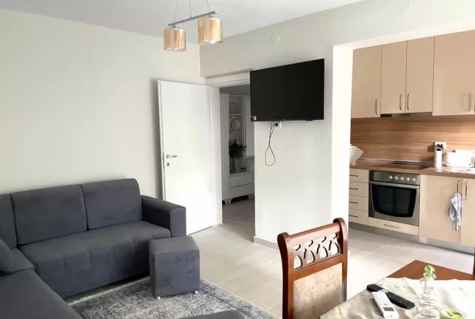 Qera, Apartament 3+1, Rruga Fortuzi, Tiranë - 750€ | 90 m²