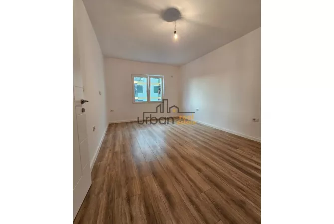 Tirane, shitet apartament 1+1 Kati 5, 44 m² 98.000 € (Mozaiku)