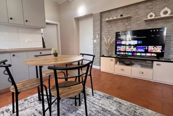 Shtepi me qera Apartament ne Tirane, 2+1, Mobilimi E mobiluar, Pagesa 720  Euro.