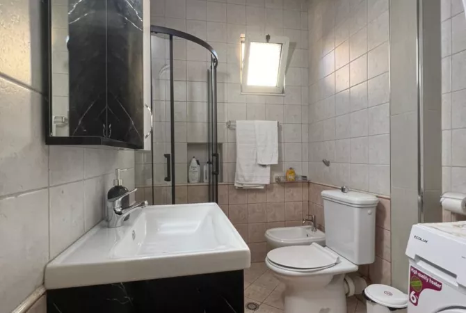 Shtepi me qera Apartament ne Tirane, 2+1, Mobilimi E mobiluar, Pagesa 720  Euro.