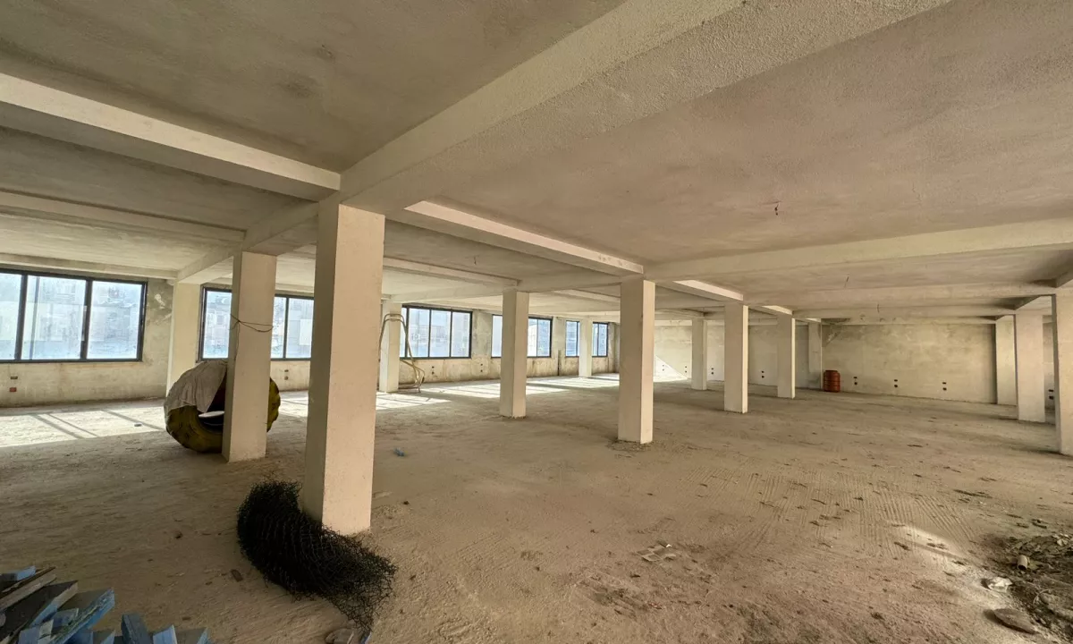 Qera, Ambient Biznesi,Rruga Irfan Tomini, Tirana - 1500Euro | 450m2