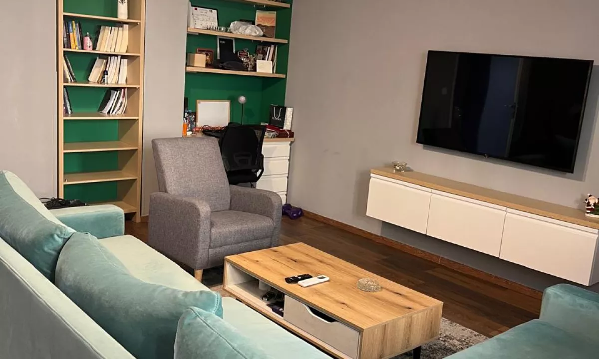 Shtepi ne shitje Apartament ne Tirane, 5+1, Mobilimi E mobiluar, Pagesa 450,000  Euro.