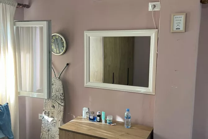 Shtepi ne shitje Apartament ne Tirane, 5+1, Mobilimi E mobiluar, Pagesa 450,000  Euro.