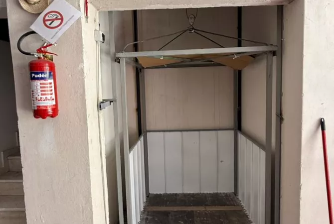 Shitet, Truall dhe ndertese, Sharre, Tirane - 350,000Euro | 1626 m2