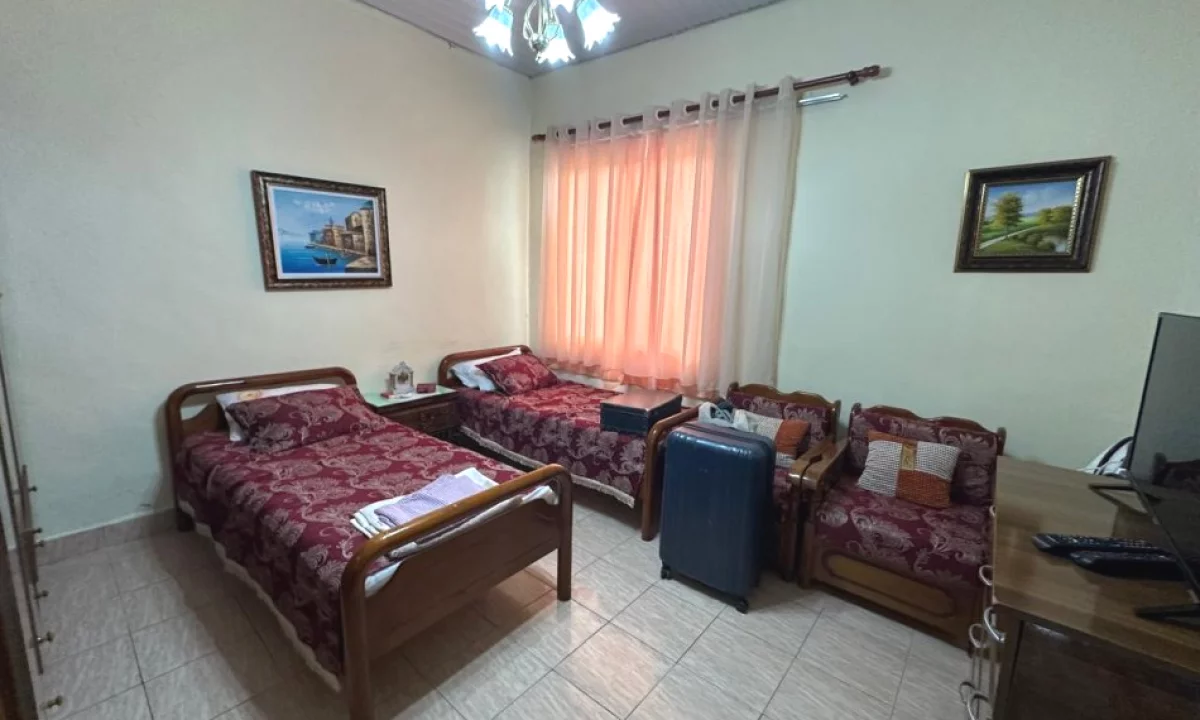 Shtepi me qera Apartament ne Tirane, 1+1, Mobilimi E mobiluar, Pagesa 400  Euro.