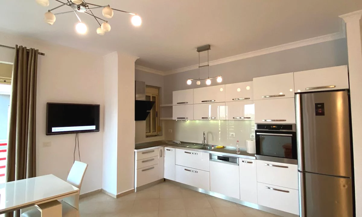 Shtepi ne shitje Apartament ne Tirane, 2+1, Mobilimi E mobiluar, Pagesa 3,000,000  Euro.