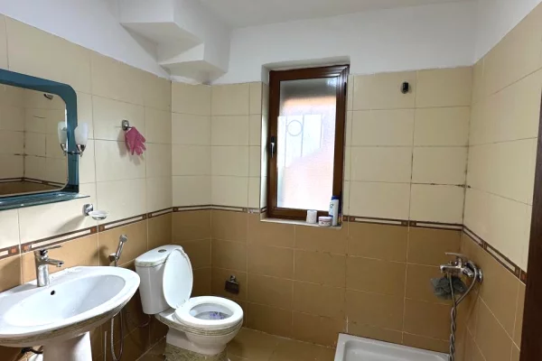 Shtepi me qera Apartament ne Tirane, 1+1, Mobilimi E mobiluar, Pagesa 480  Euro.