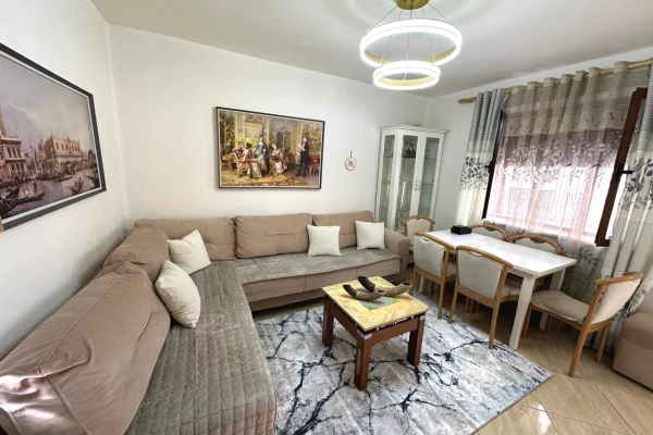 Shtepi me qera Apartament ne Tirane, 1+1, Mobilimi E mobiluar, Pagesa 480  Euro.