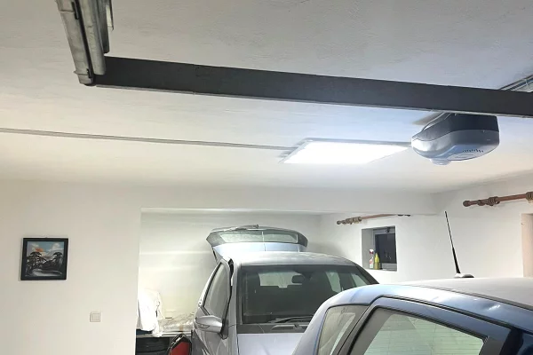 Shtepi me qera Vila Luksoze ne Tirane, 4+1, Mobilimi E mobiluar, Pagesa 1,500  Euro.