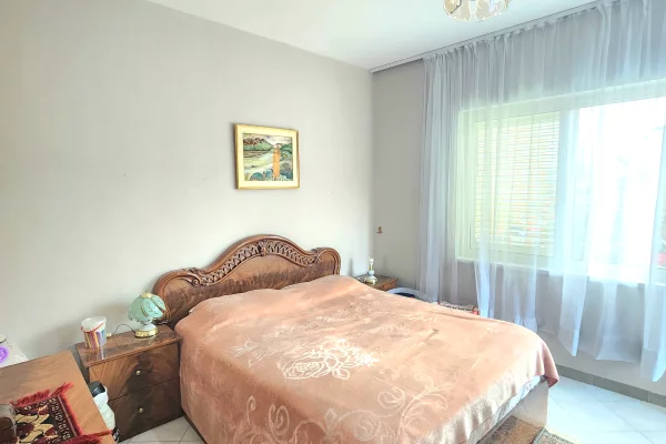 Shtepi me qera Apartament ne Tirane, 3+1, Mobilimi E mobiluar, Pagesa 65,000  Leke.